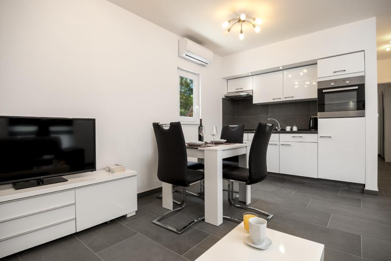 Sunny Biokovo Apartments Башка-Вода Экстерьер фото